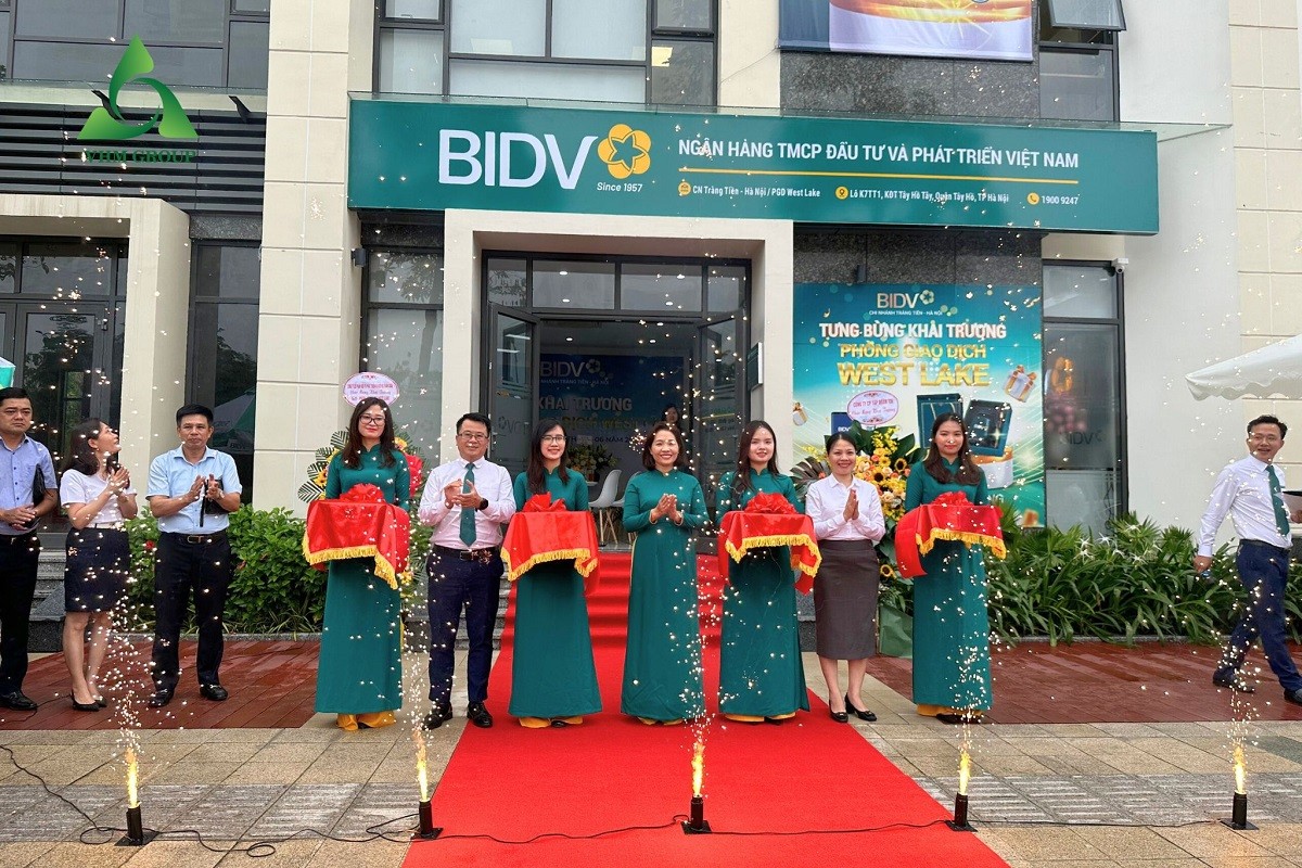 Tổ chức khai trương phòng giao dịch BIDV - chi nhánh Tràng Tiền